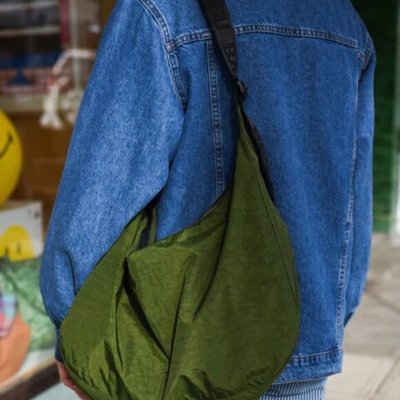 NWT Baggu Large Nylon Crescent Bag - Bay Laurel - Picture 4 of 4